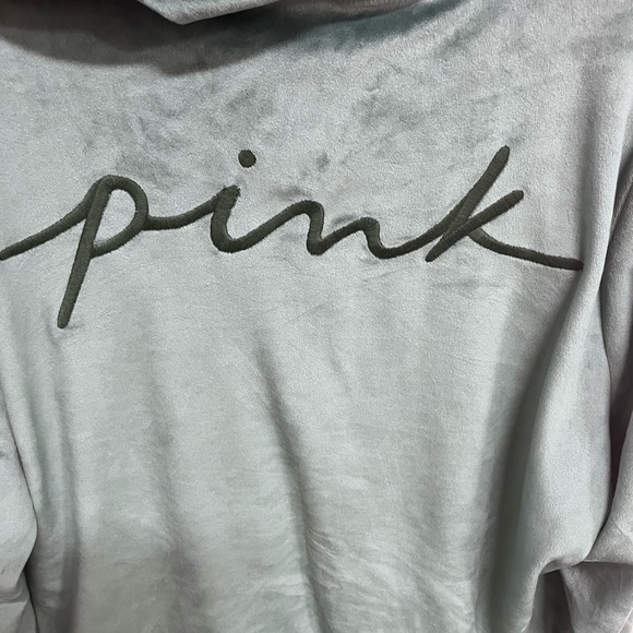 Pink - Picture 4 of 4